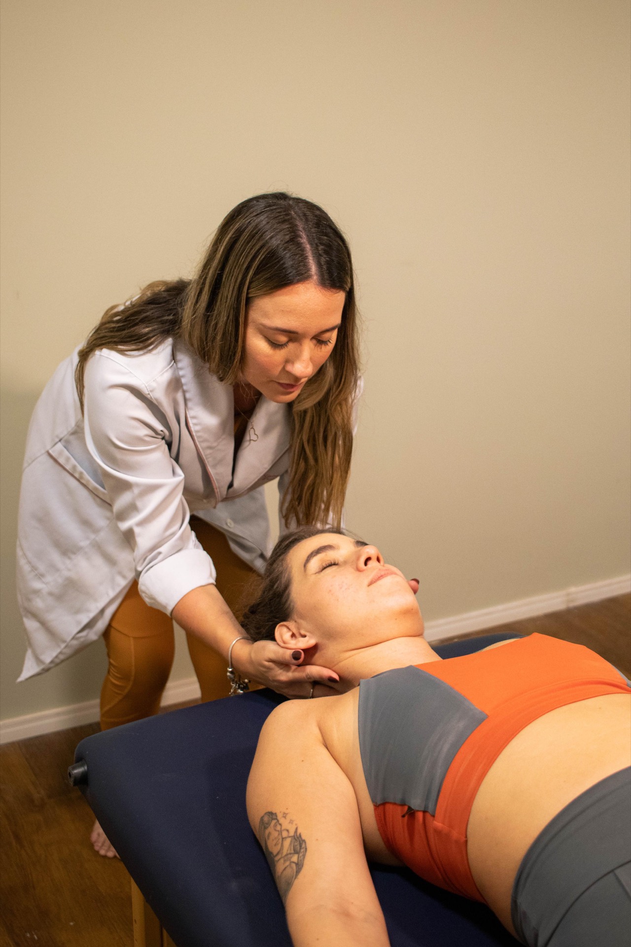 Atendimento de osteopatia na Clínica LANAR em Recife